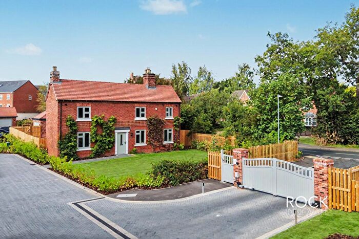 4 Bedroom Detached House For Sale In The Farmhouse, Wharf Farm Close, Dickens Heath, Solihull, B90