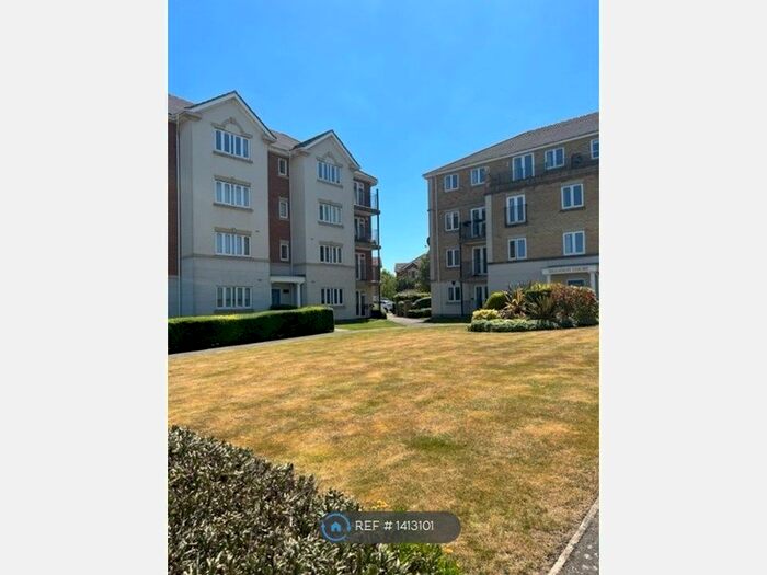 2 Bedroom Flat To Rent In Netley Court, Gosport, PO12