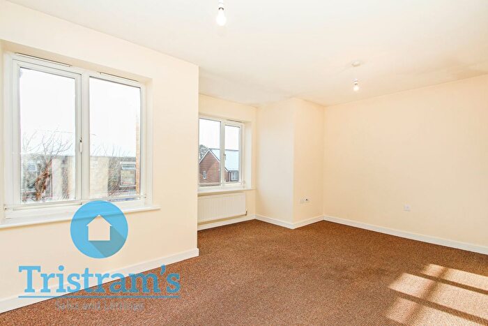 2 Bedroom Flat To Rent In Hallam Fields Road, Ilkeston, DE7