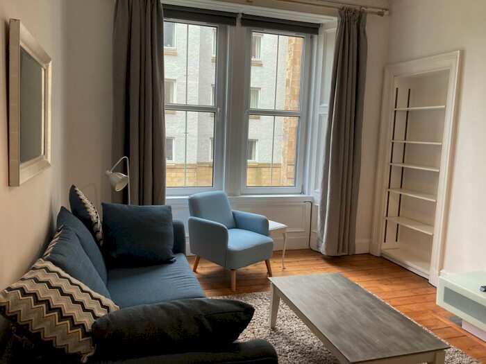 2 Bedroom Flat To Rent In South Oxford Street Edinburgh United Kingdom, EH8