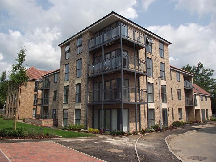 2 Bedroom Flat To Rent In Yeoman Drive, Cambridge, CB3