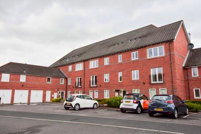 2 Bedroom Flat To Rent In Mountsorrel Road, West Timperley, Altrincham WA14