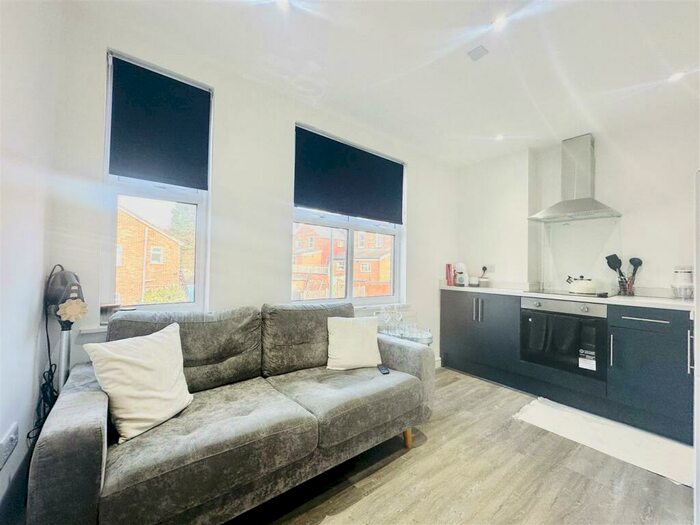2 Bedroom Apartment To Rent In Park Road, Nottingham, NG7