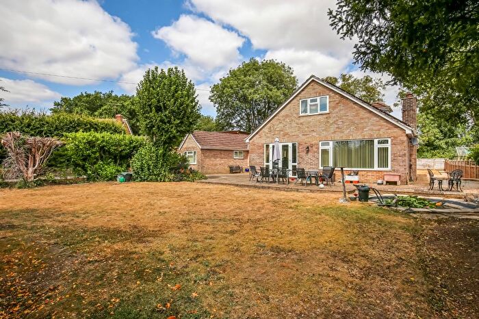 6 Bedroom Country House For Sale In Mill Close, Winterbourne Gunner, Salisbury, Wiltshire, SP4