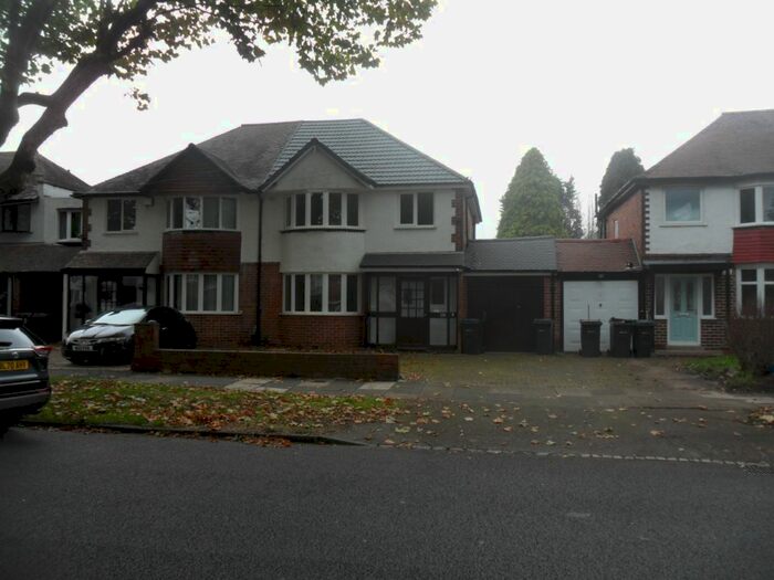 3 Bedroom Semi-Detached House To Rent In Goosemoor Lane, Erdington, Birmingham, B23