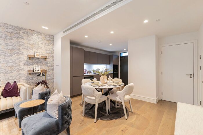 3 Bedroom Town House For Sale In Chiswick Green, Chiswick High Road, W4