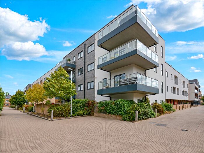 2 Bedroom Flat For Sale In Thornbury Way, Walthamstow, London, E17