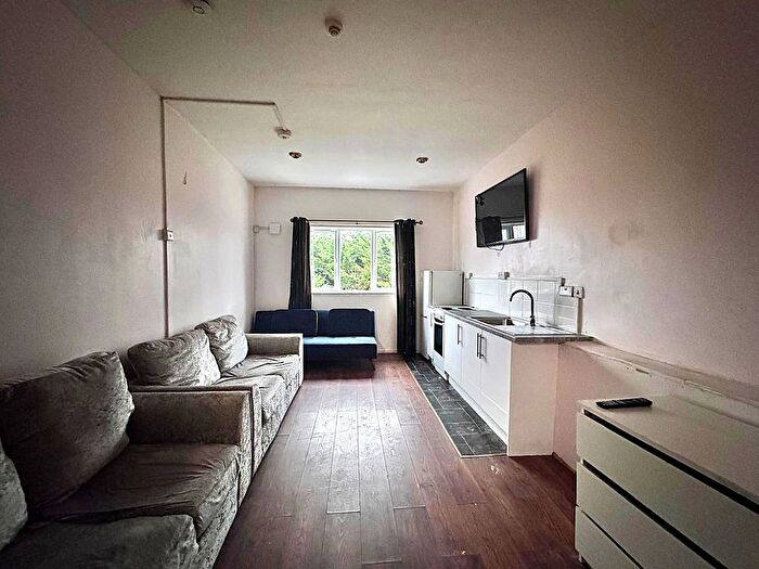 Studio To Rent In Studio Flat, Cyprus Road, N3