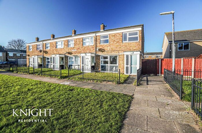 3 Bedroom End Of Terrace House For Sale In Ilex Close, Colchester, CO2