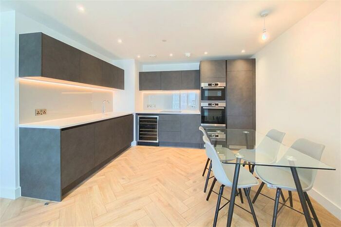 2 Bedroom Apartment To Rent In Elizabeth Tower, M15
