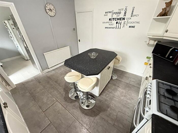 4 Bedroom Detached Bungalow For Sale In Rowan Tree Close, Greasby, Wirral, CH49