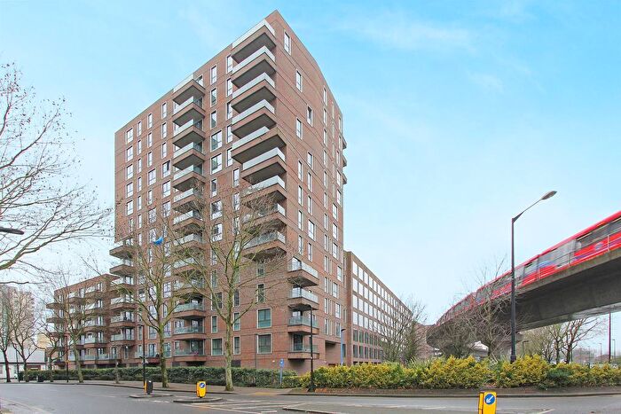 1 Bedroom Flat For Sale In Connaught Heights, Agnes George Walk, London, E16