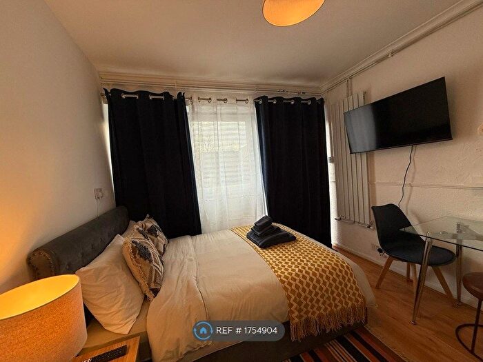 Studio To Rent In Arabella Drive, London, SW15