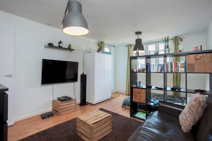 1 Bedroom Flat To Rent In Coopers Lane, NW1