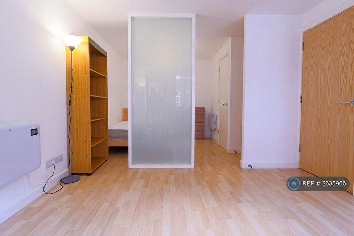 1 Bedroom Flat To Rent In Park Place, Leeds, LS1