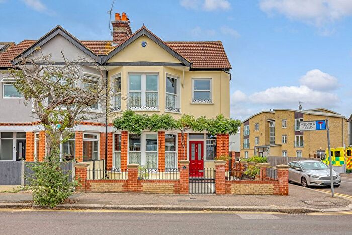 4 Bedroom Semi-Detached House For Sale In Medora Road, Romford, RM7