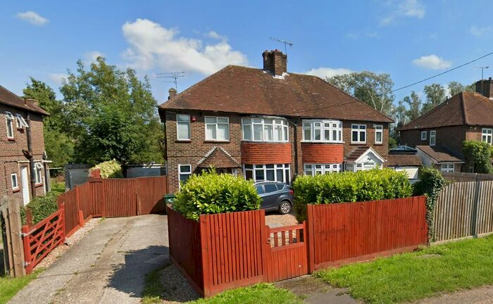 3 Bedroom Semi-Detached House To Rent In London Road, Crawley, RH10