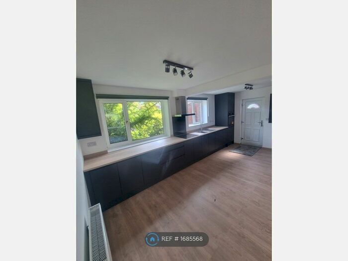 3 Bedroom Terraced House To Rent In St. Christophers Crescent, Doncaster, DN5