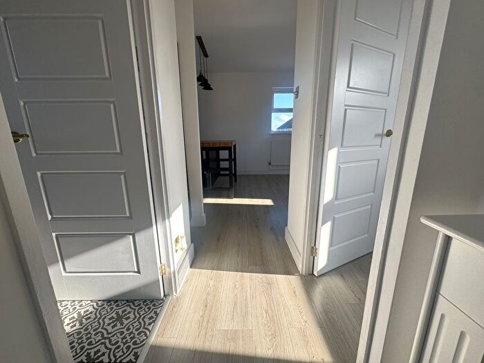 1 Bedroom Flat For Sale In Saffron Road, Biggleswade, SG18 - Photo 4