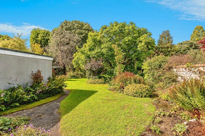 3 Bedroom Flat For Sale In Pembroke Rd, Bristol, BS8