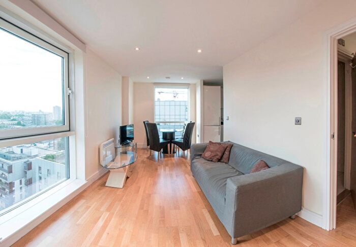 1 Bedroom Flat To Rent In Preston's Road, London, E14