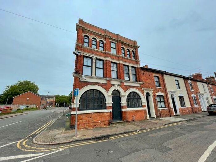 2 Bedroom Apartment To Rent In Palmerston Road, Northampton, NN1