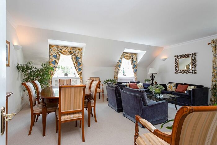2 Bedroom Flat For Sale In Lancaster House, Park Lane, Stanmore, HA7