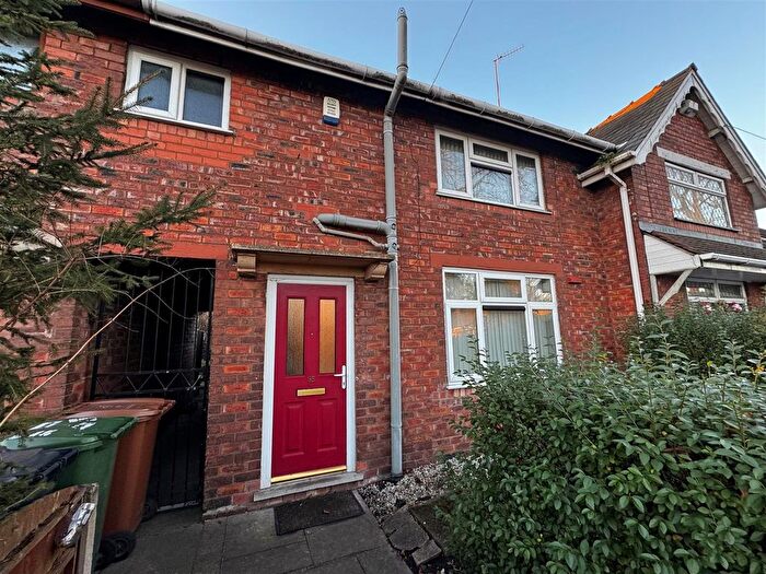3 Bedroom Property To Rent In Scarborough Road, Alumwell, Walsall, WS2