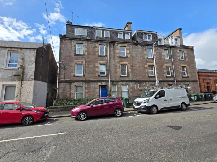 2 Bedroom Flat To Rent In Alexandra Street Perth, PH2