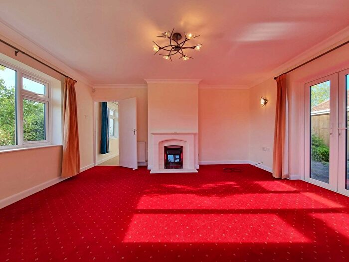 2 Bedroom Detached Bungalow For Sale In Westerfield Road, Ipswich, IP4
