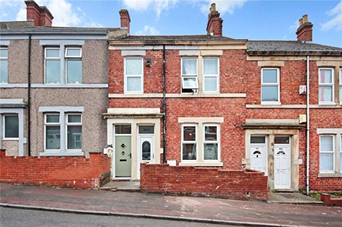 2 Bedroom Flat For Sale In Northbourne Street, Gateshead, Tyne And Wear, NE8