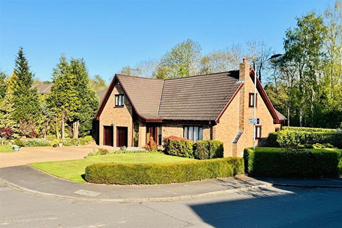 4 Bedroom Detached House For Sale In Brigside Gardens, Hamilton, ML3