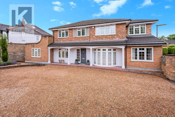 5 Bedroom Detached House For Sale In Chatsfield, Epsom, KT17
