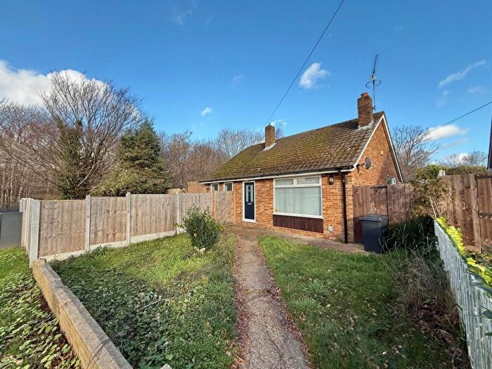 3 Bedroom Detached Bungalow To Rent In Walton Gardens, Hutton, Brentwood, CM13