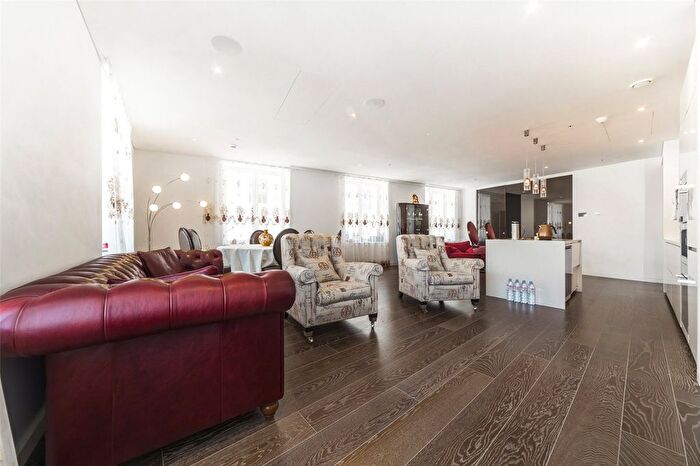 3 Bedroom Flat For Sale In Marconi House, Strand, London, WC2R