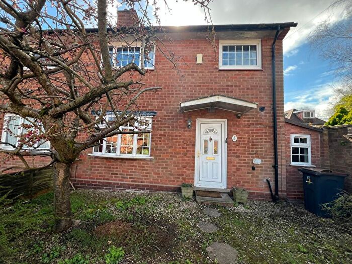 3 Bedroom Semi Detached House To Rent In Durlston Grove, Hall Green, Birmingham, B28