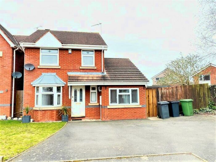 3 Bedroom Detached House To Rent In Marsdale Drive, Manor Park, Nuneaton, CV10