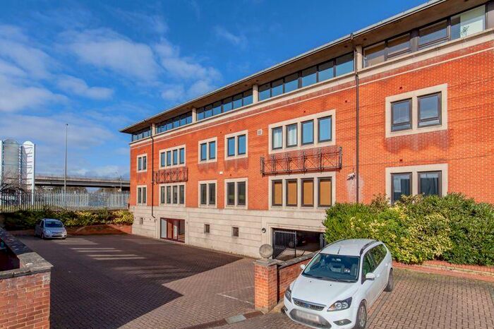 1 Bedroom Apartment To Rent In Garsington Road, Oxford, OX4