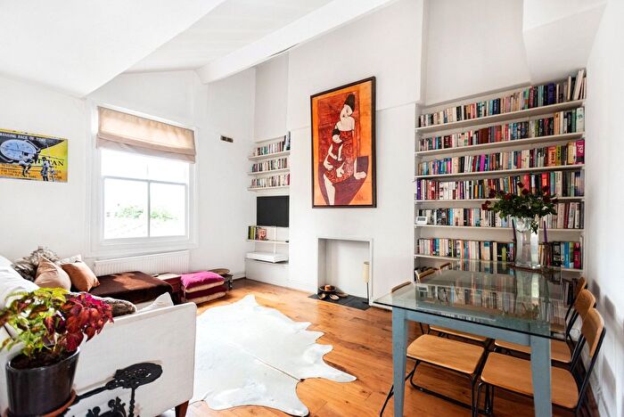 2 Bedroom Flat To Rent In Westbourne Park Road, London, W11