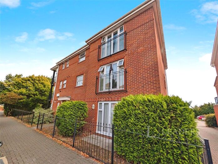2 Bedroom Apartment For Sale In William Panter Court, Eastleigh, Hampshire, SO50