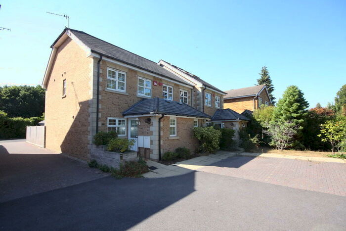 4 Bedroom End Of Terrace House To Rent In Locks Road, Locks Heath, SO31