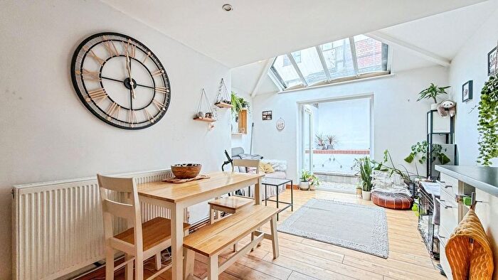 1 Bedroom Flat For Sale In North Street, Bedminster, BS3