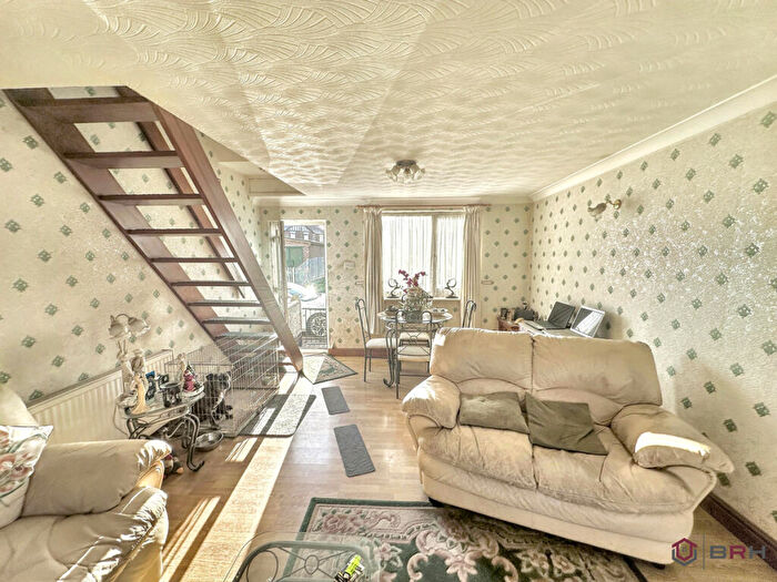 3 Bedroom Terraced House For Sale In Staveley Street, Doncaster, DN12