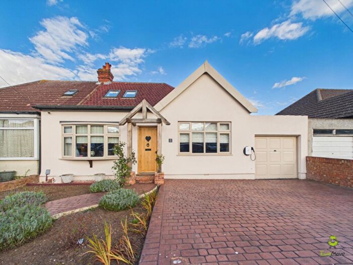 4 Bedroom Semi-Detached Bungalow For Sale In Harold Avenue, Belvedere, Kent, DA17