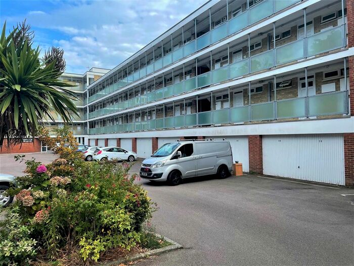 Studio To Rent In Quarry Hill, St. Leonards-On-Sea, TN38