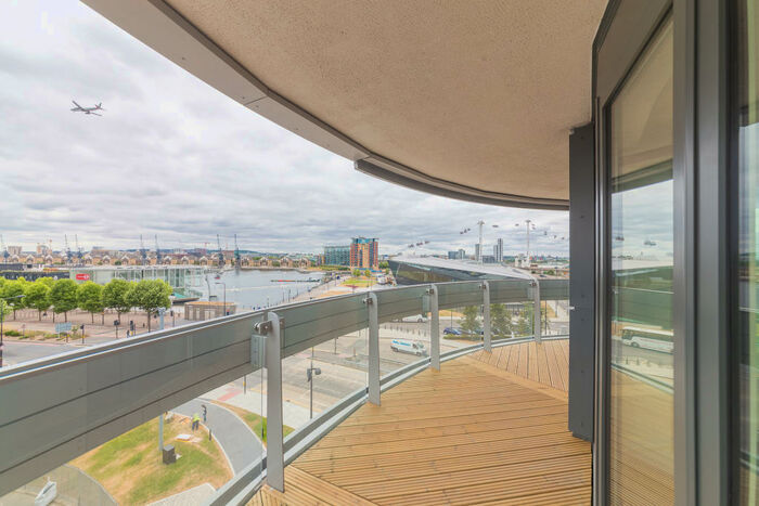 3 Bedroom Apartment To Rent In Gateway Tower, Western Gateway, Royal Victoria, London, E16