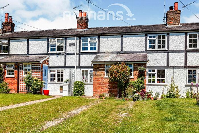 2 Bedroom Terraced House To Rent In High Road, Cookham, SL6