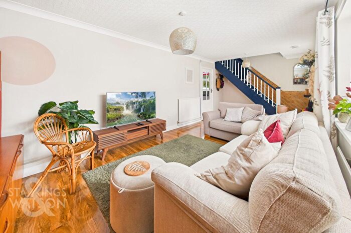 3 Bedroom Semi-Detached House For Sale In Mill Crescent, Acle, Norwich, NR13