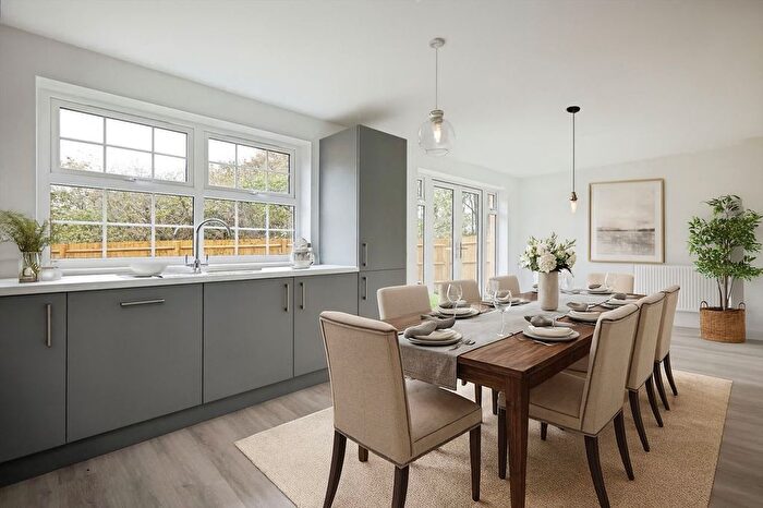 4 Bedroom Detached House For Sale In Common Mead Lane, Gillingham, SP8