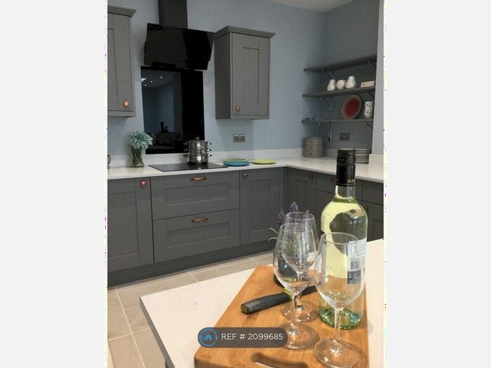 4 Bedroom End Of Terrace House To Rent In Thorndale, Bristol, BS8